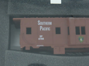 HO Athearn Kit 2301 SP Southern Pacific Railroad Police Caboose 2-Pack Sealed