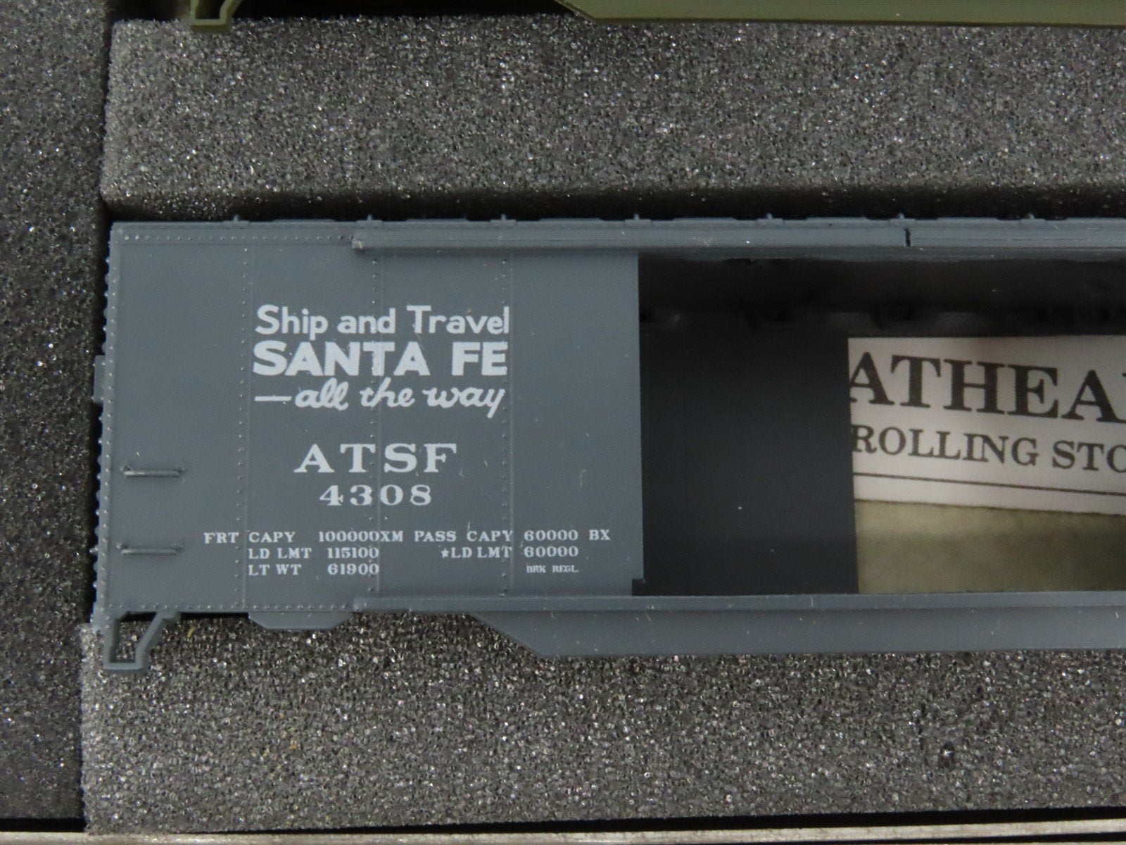 HO Scale Athearn Kit 2306 ATSF Santa Fe Railroad 50' Double Door Box Car 2-Pack