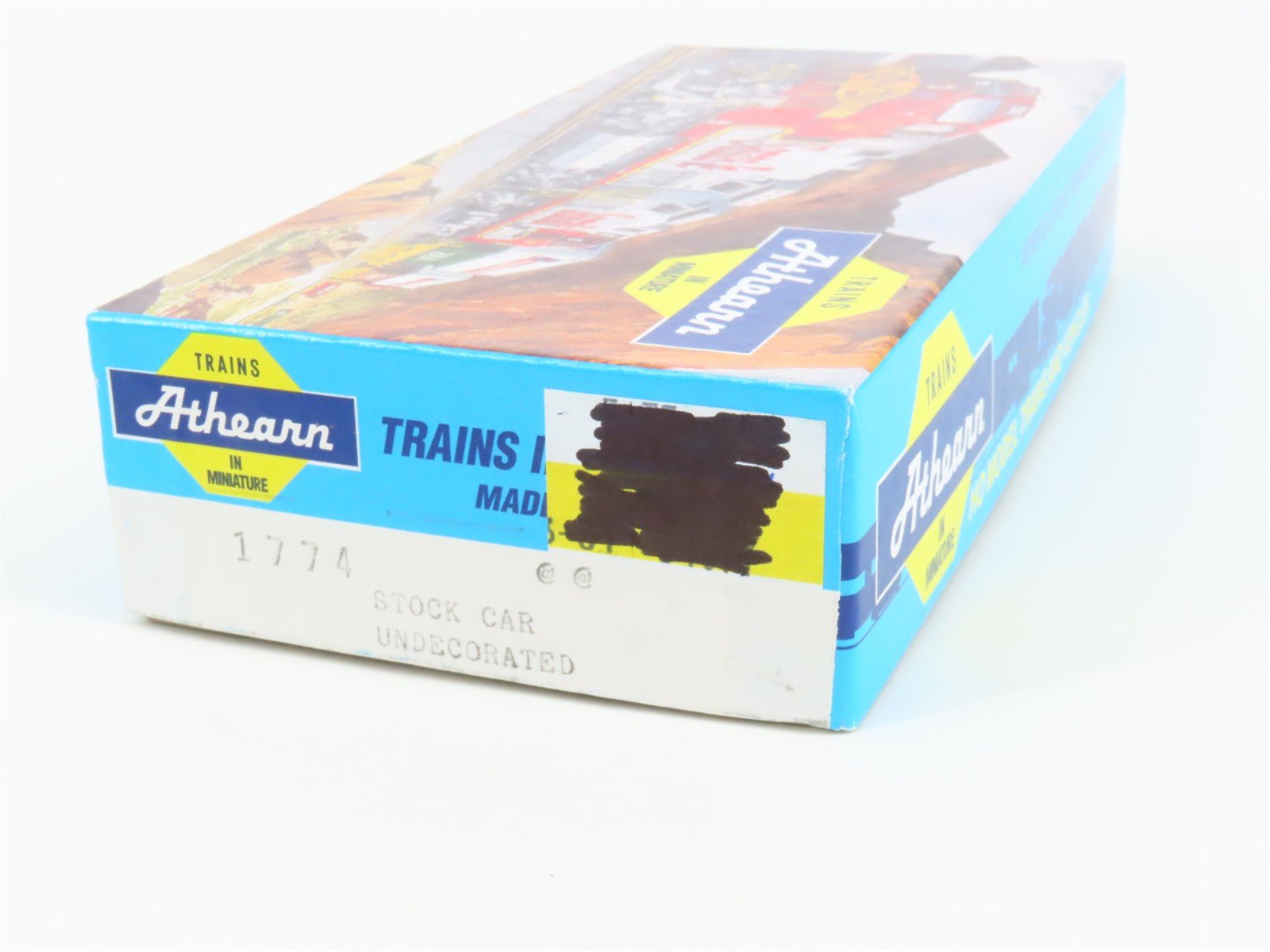 HO Scale Athearn Kit 1774 Undecorated Stock Car - Partially Assembled