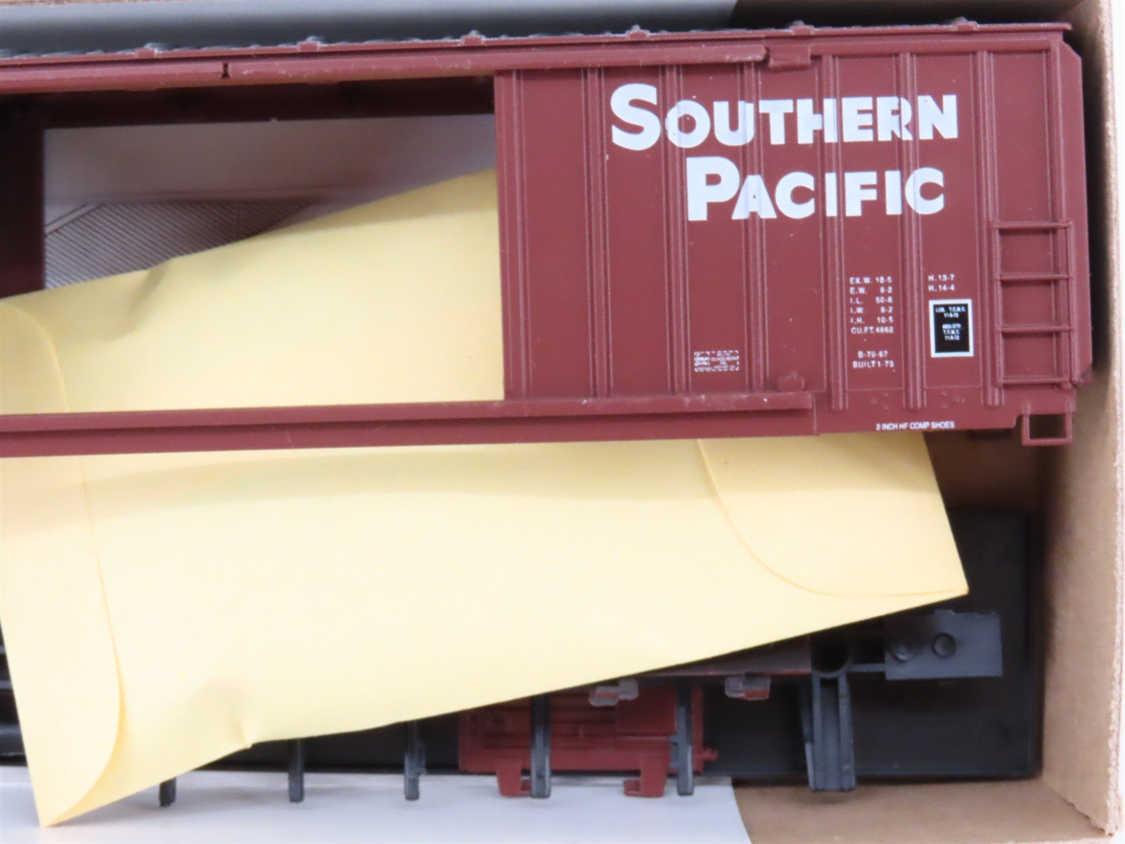 HO Scale Athearn Kit 5074 SP Southern Pacific 50' Double Door Box Car #243126