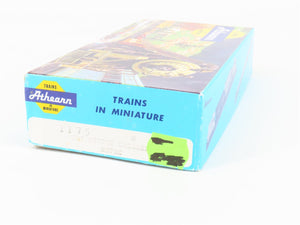 HO Scale Athearn Kit 1175 MP Missouri Pacific Railroad Bay Window Caboose #13692