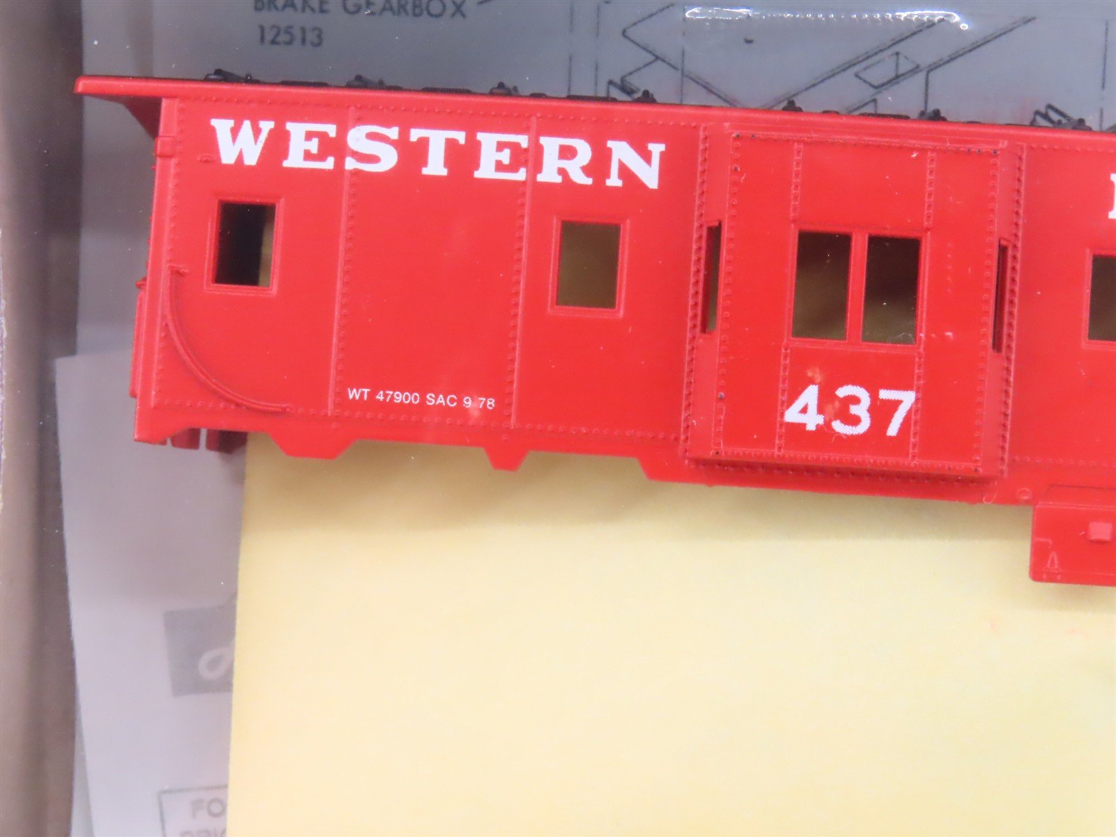 HO Scale Athearn Kit 1181 WP Western Pacific Bay Window Caboose #437 - Sealed