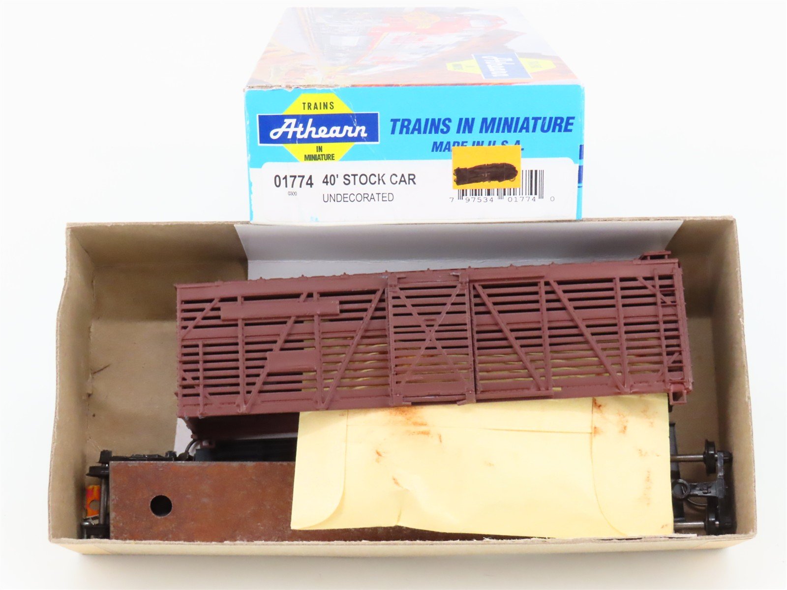 HO Scale Athearn Kit 01774 Undecorated 40' Stock Car