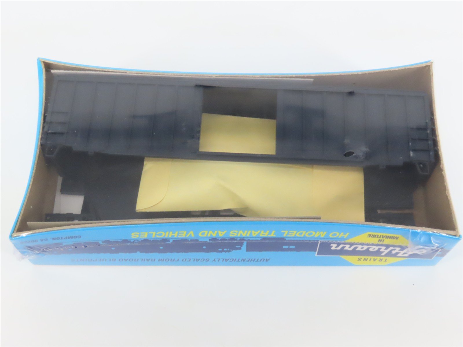HO Scale Athearn Kit 5520 Undecorated 50' Single Door Rail Box Car - Sealed
