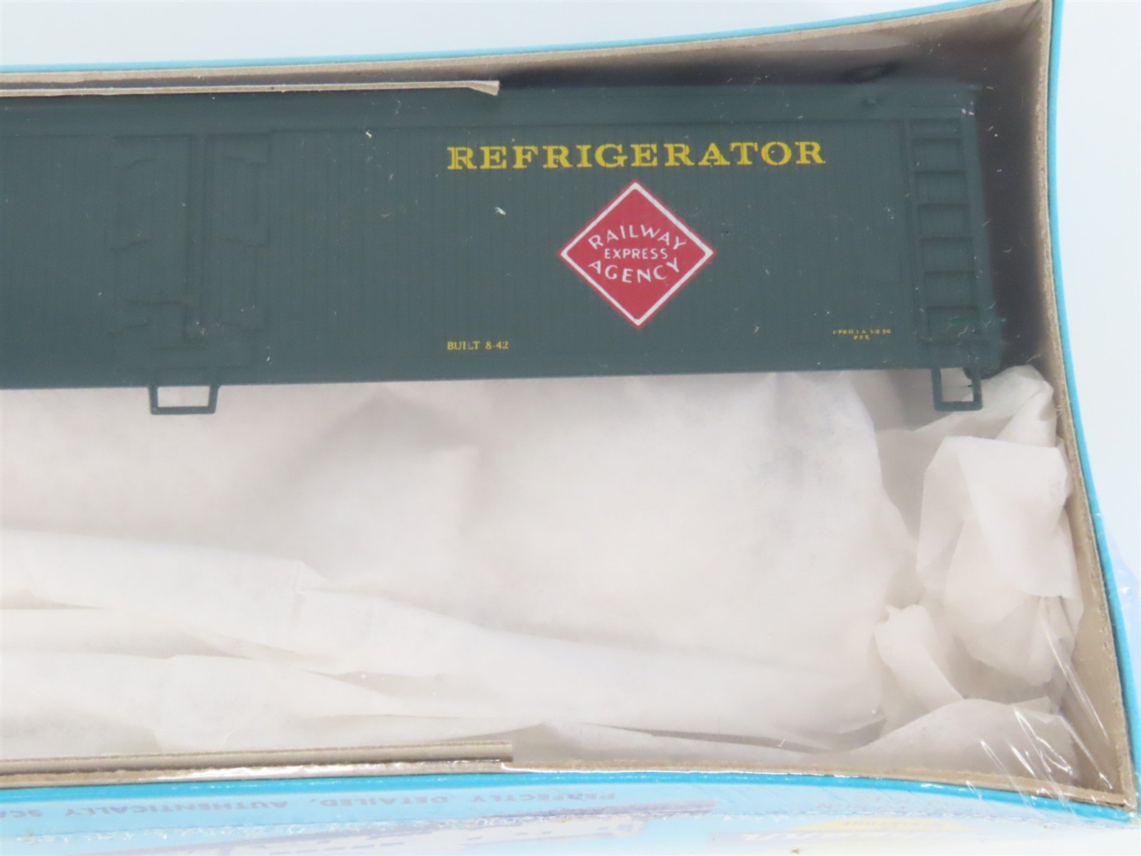 HO Scale Athearn Kit 5386 REX Railway Express Agency 50' Reefer #1268 - Sealed