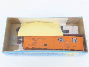 HO Scale Athearn Kit 01601 PFE Pacific Fruit Express 40' Reefer #44808 - Sealed