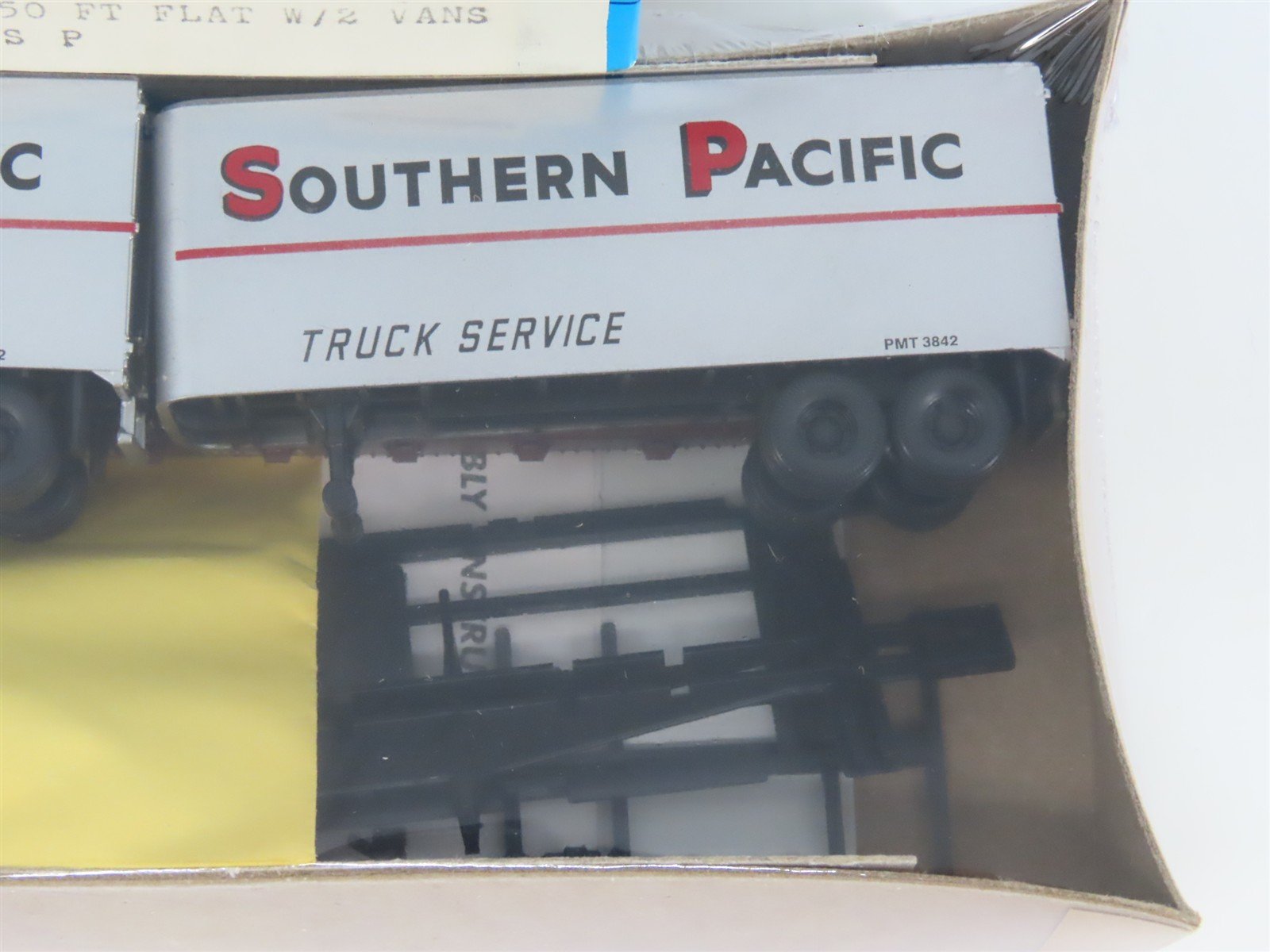 HO Athearn Kit 1410 SP Southern Pacific 50' Flat Car #30263 w/ 2 Vans - Sealed