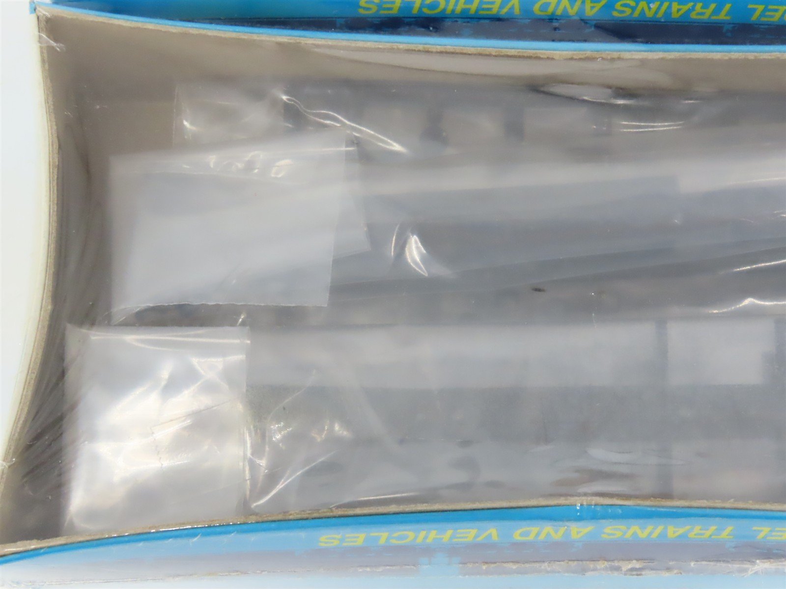 HO Scale Athearn Kit 5550/5560 Undecorated Impack Ends & Inter Set Sealed