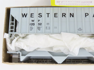 HO Scale Roundhouse Kit 3525 WP Western Pacific 50' 3-Bay Covered Hopper #12052