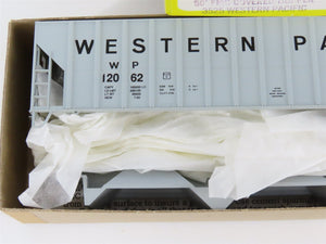 HO Scale Roundhouse Kit 3525 WP Western Pacific 50' Covered 3-Bay Hopper #12062