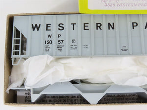 HO Scale Roundhouse Kit 3525 WP Western Pacific 50' Covered 3-Bay Hopper #12057