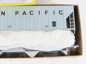 HO Scale Roundhouse Kit 3525 WP Western Pacific 50' Covered 3-Bay Hopper #12051