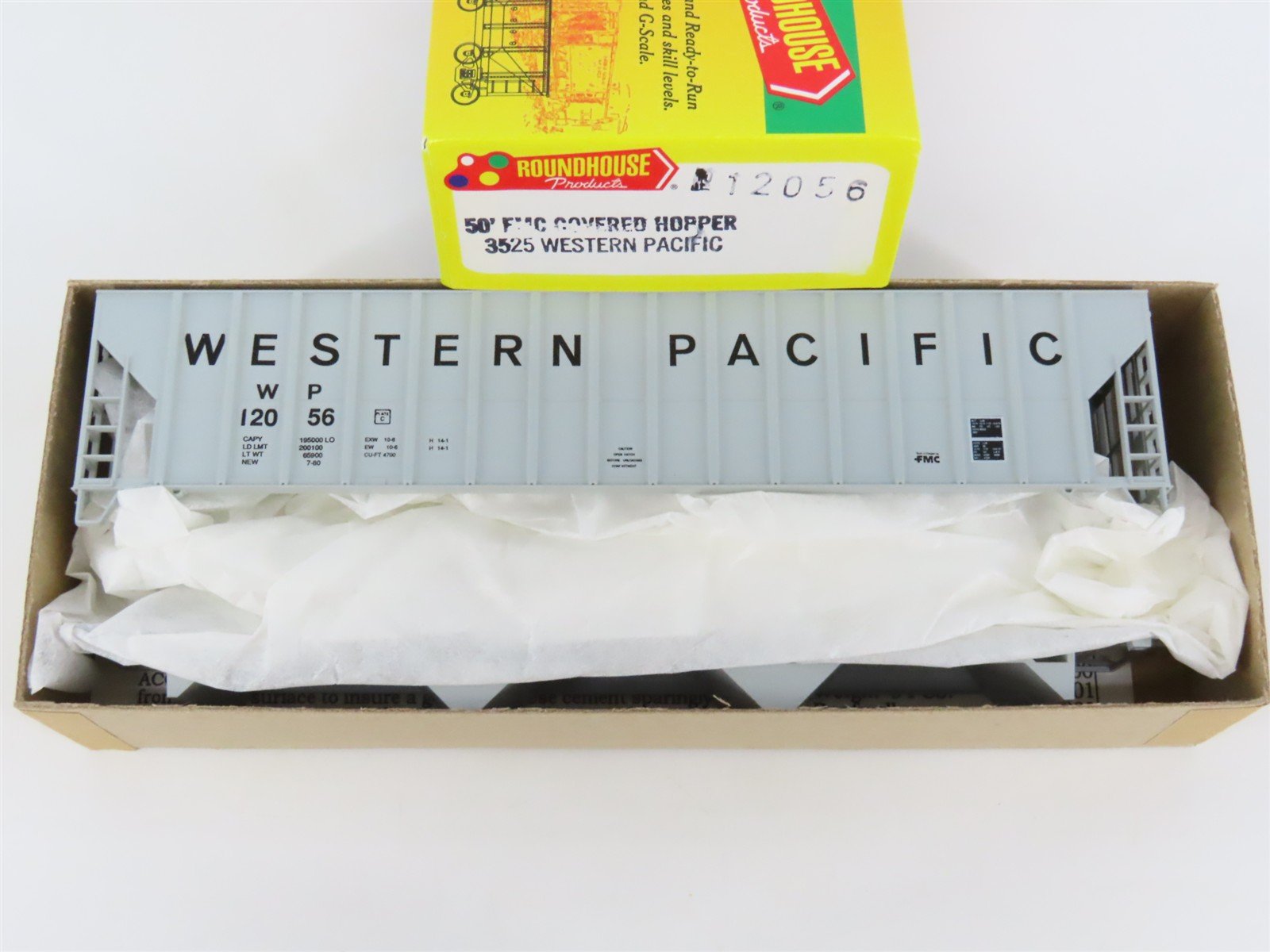 HO Scale Roundhouse Kit 3525 WP Western Pacific 50' Covered 3-Bay Hopper #12056