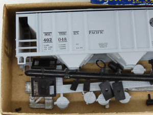HO Scale Roundhouse Kit 3215 SP Southern Pacific 2-Bay Covered Hopper #402048