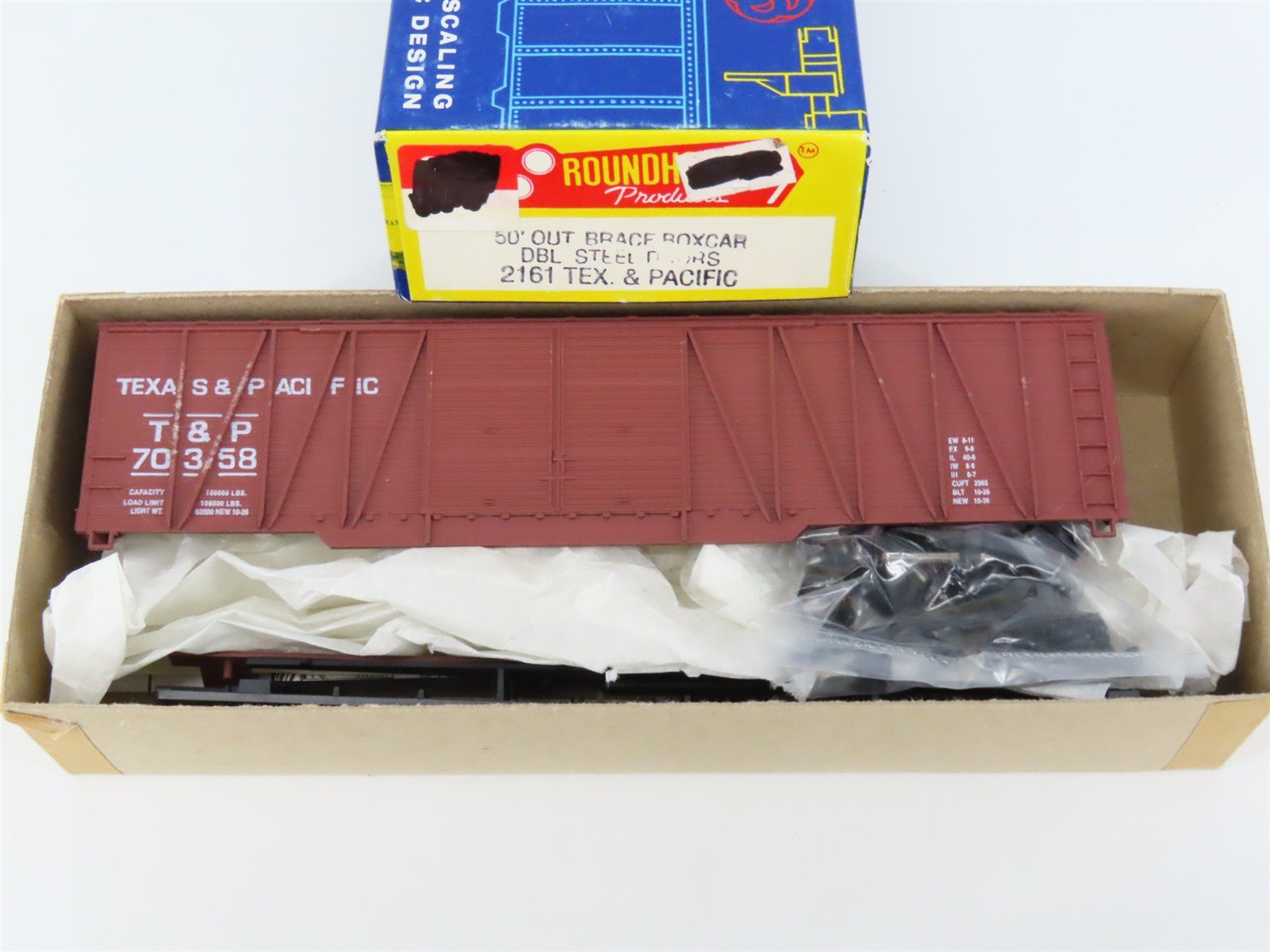 HO Scale Roundhouse Kit 2161 T&P Texas & Pacific 50' Double Door Box Car #70358