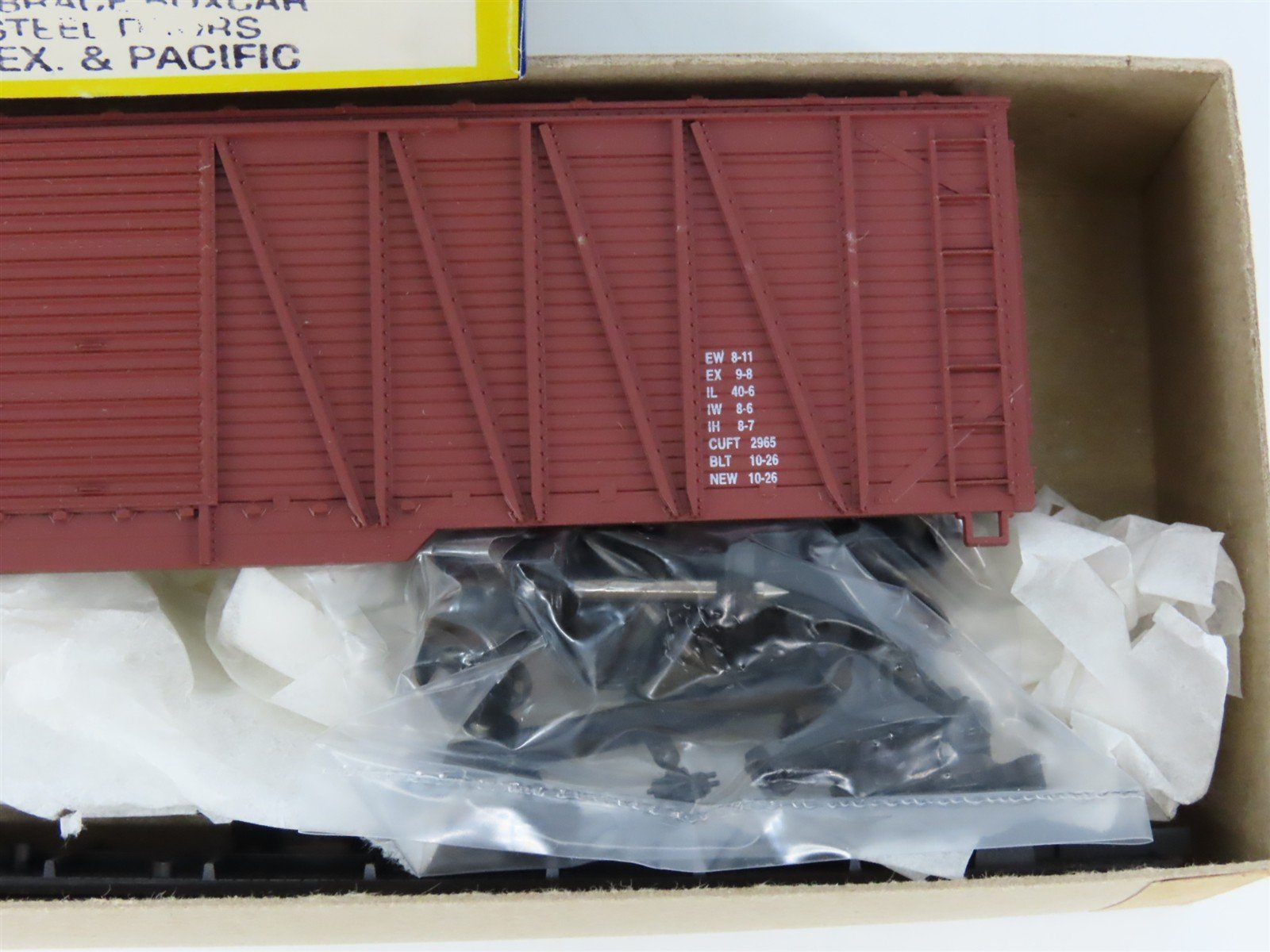 HO Scale Roundhouse Kit 2161 T&P Texas & Pacific 50' Double Door Box Car #70358