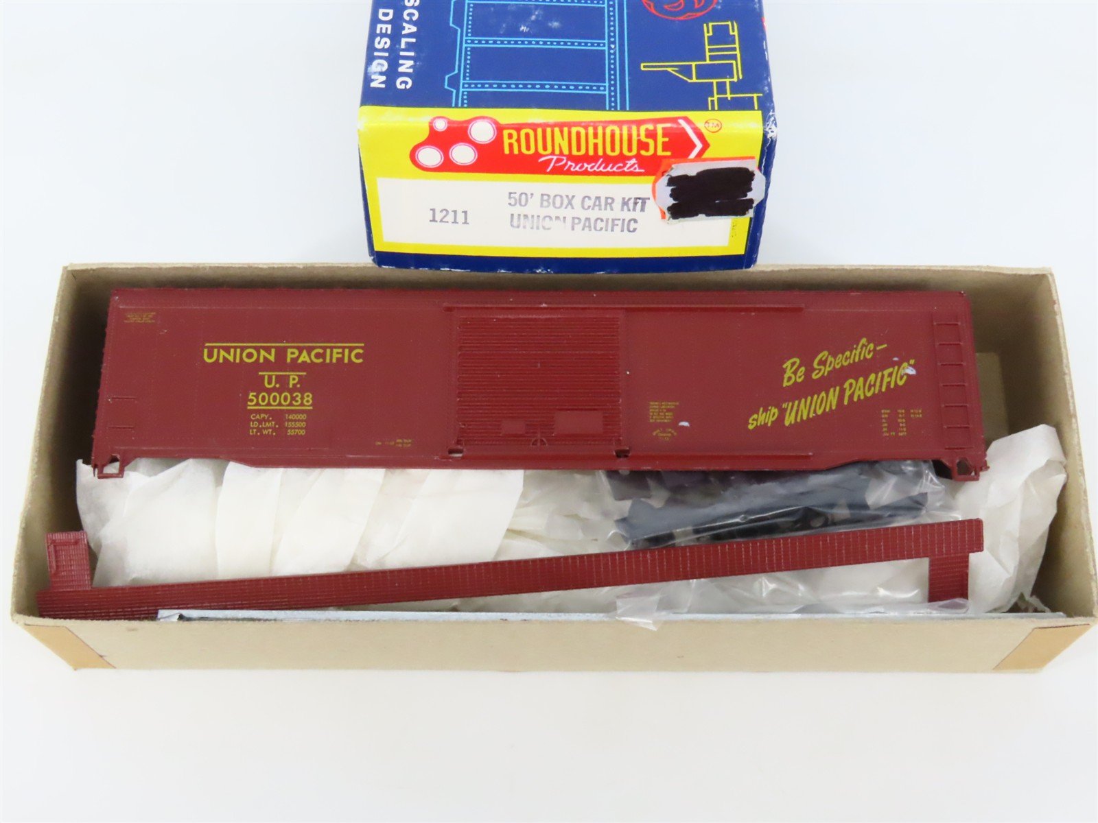 HO Scale Roundhouse Kit 1211 UP Union Pacific Streamliners 50' Box Car #500038