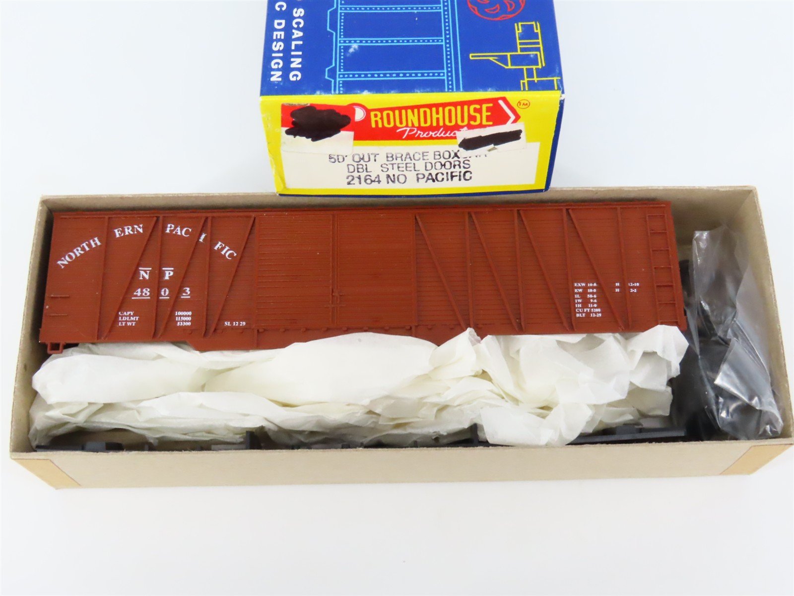 HO Scale Roundhouse Kit 2164 NP Northern Pacific 50' Double Door Box Car #4803