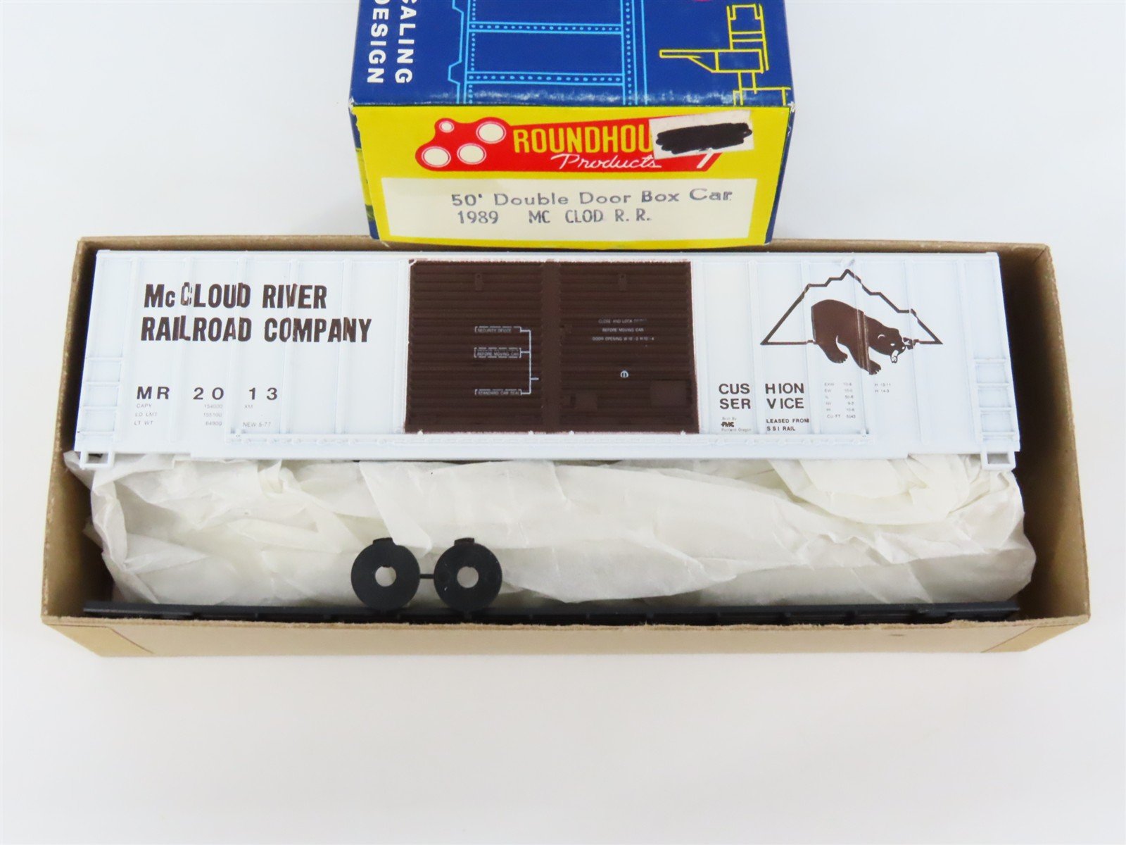 HO Scale Roundhouse Kit 1989 MR McCloud River 50' Double Door Box Car #2013
