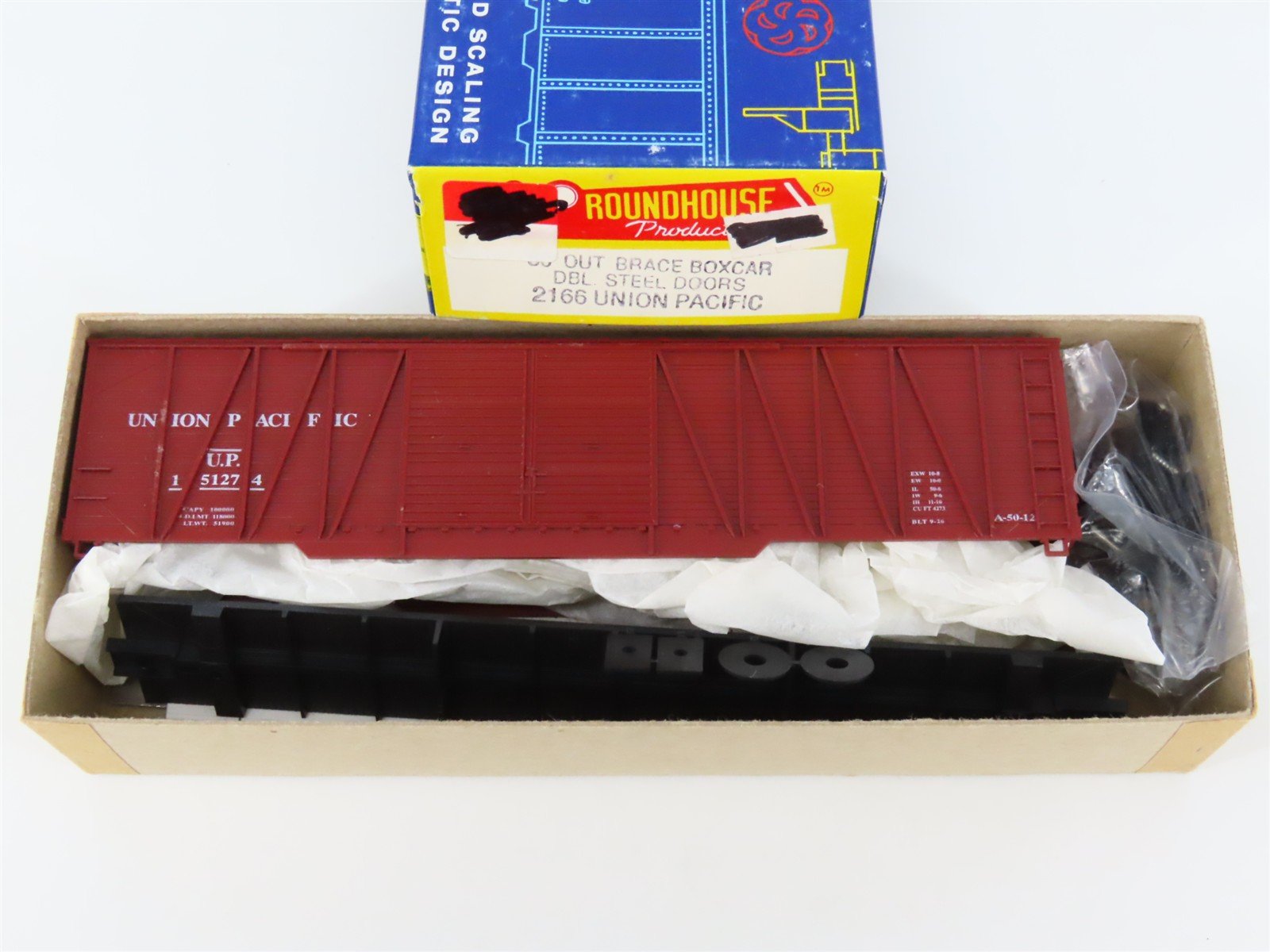 HO Scale Roundhouse Kit 2166 UP Union Pacific 50' Outside Braced Box Car #151274