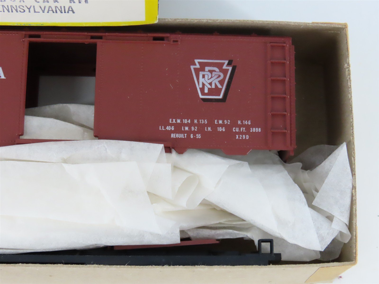 HO Roundhouse Kit 1042 PRR Pennsylvania Railroad 40' Single Door Box Car #24301
