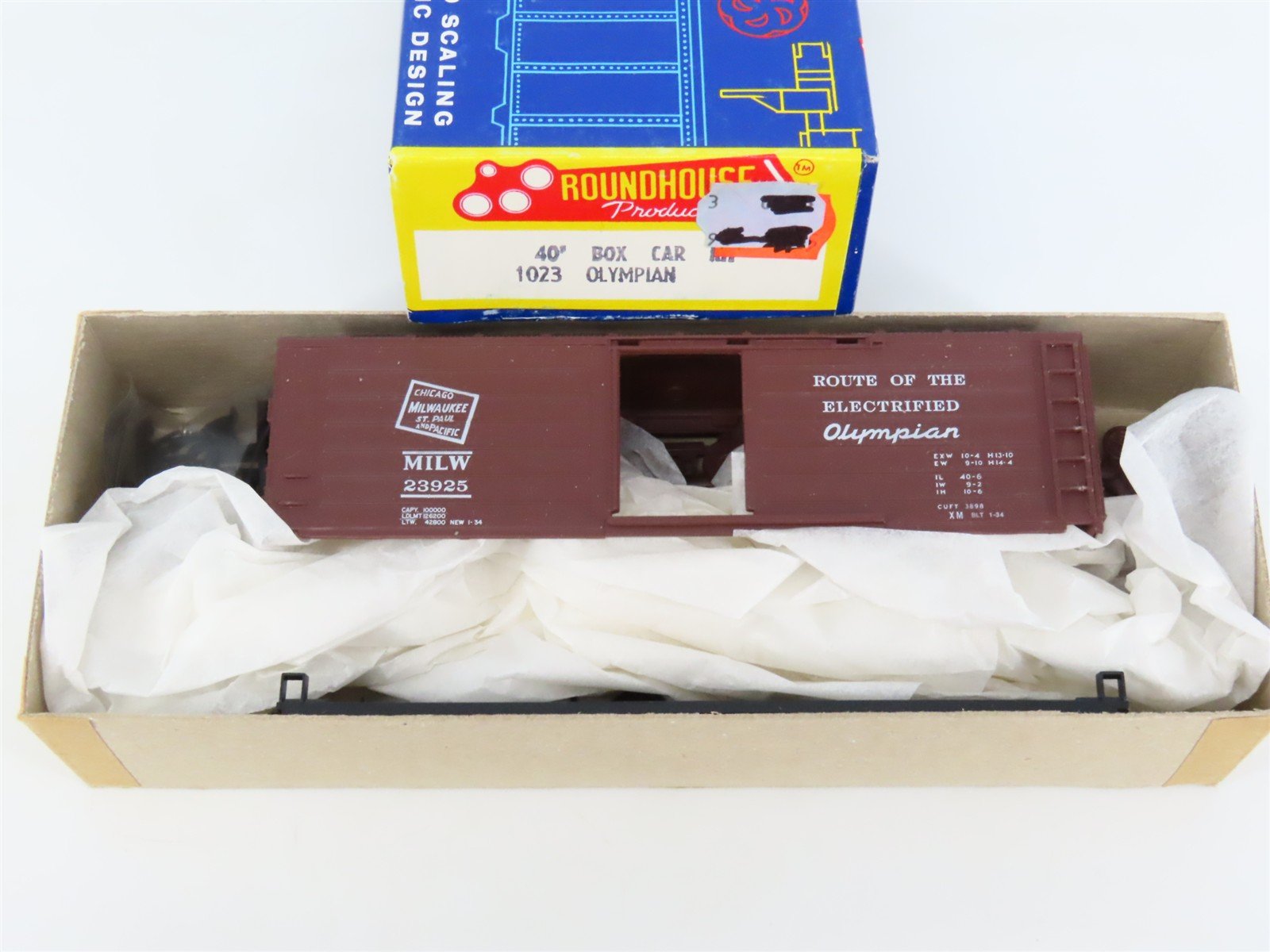 HO Scale Roundhouse Kit 1023 MILW Milwaukee Road 40' Box Car #23925