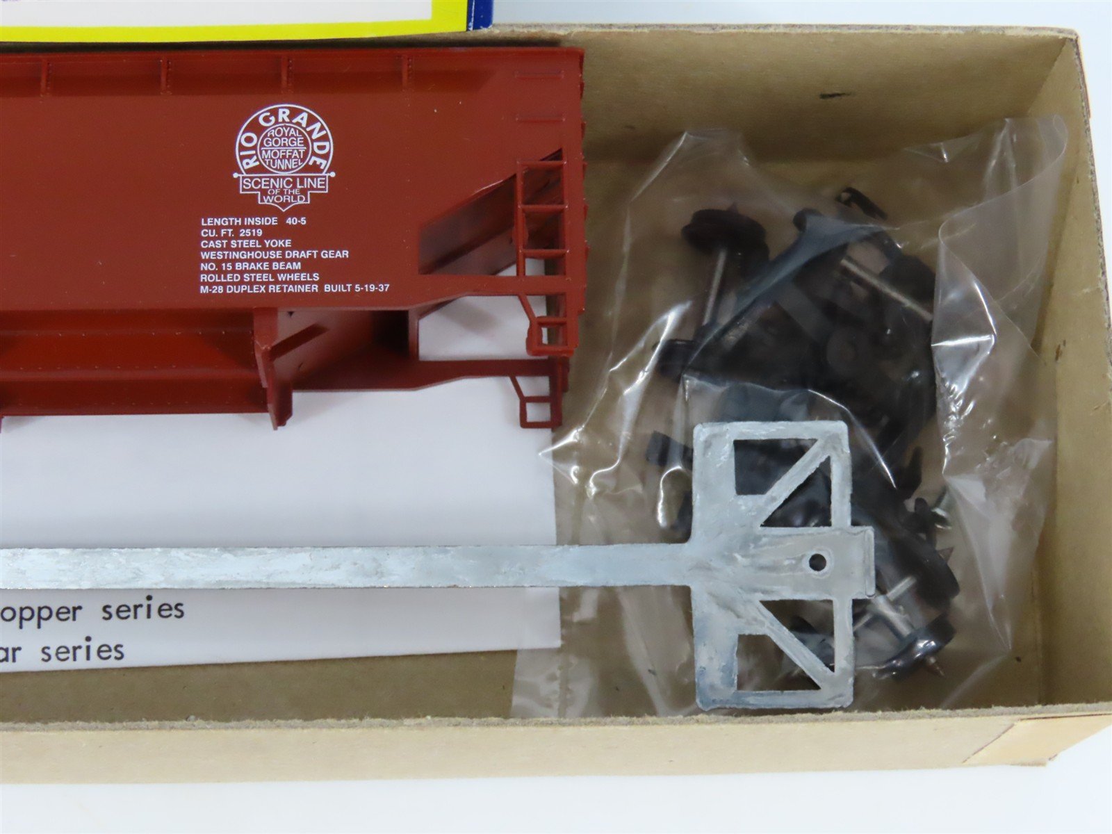 HO Scale Roundhouse Kit 7882 D&RGW Rio Grande 2-Bay Ballast Open Hopper #25014