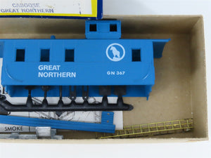 HO Scale Roundhouse Kit 3484 GN Great Northern Railway Caboose #367