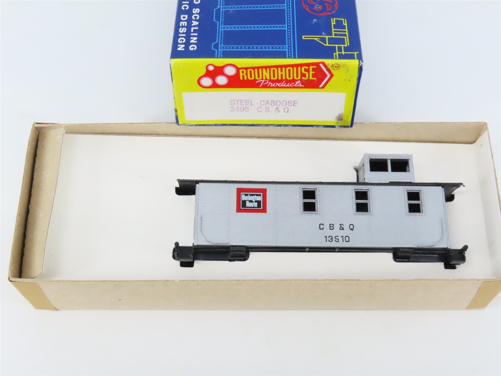 HO Scale Roundhouse Kit 3495 CB&Q Burlington Route Steel Caboose #13510
