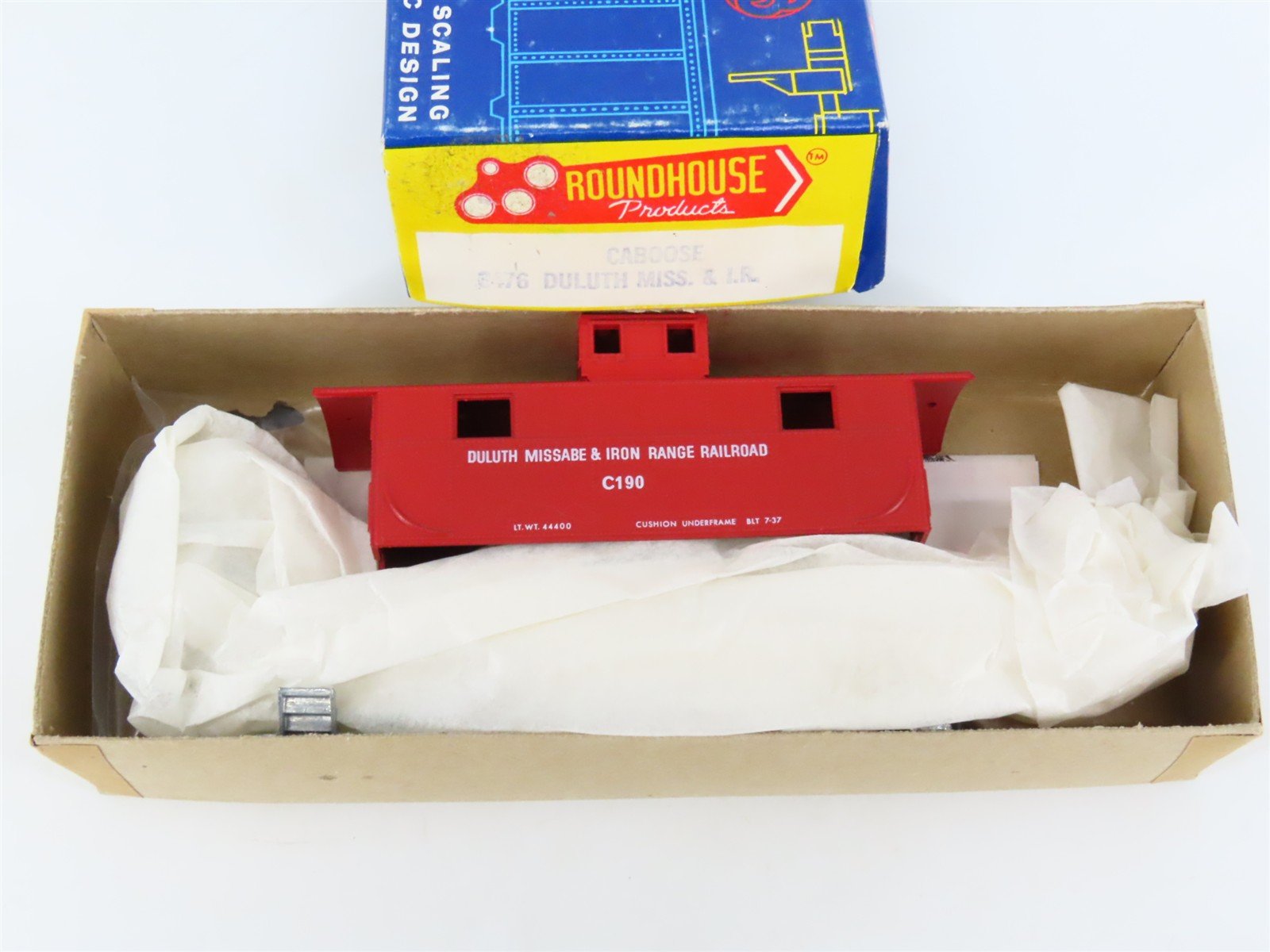 HO Scale Roundhouse Kit 3476 DMIR Duluth Missabe & Iron Range Caboose #C190