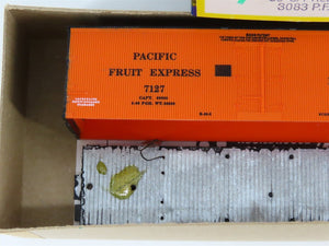 HO Scale Roundhouse Kit 3083 PFE Pacific Fruit Express 36' Reefer #7127