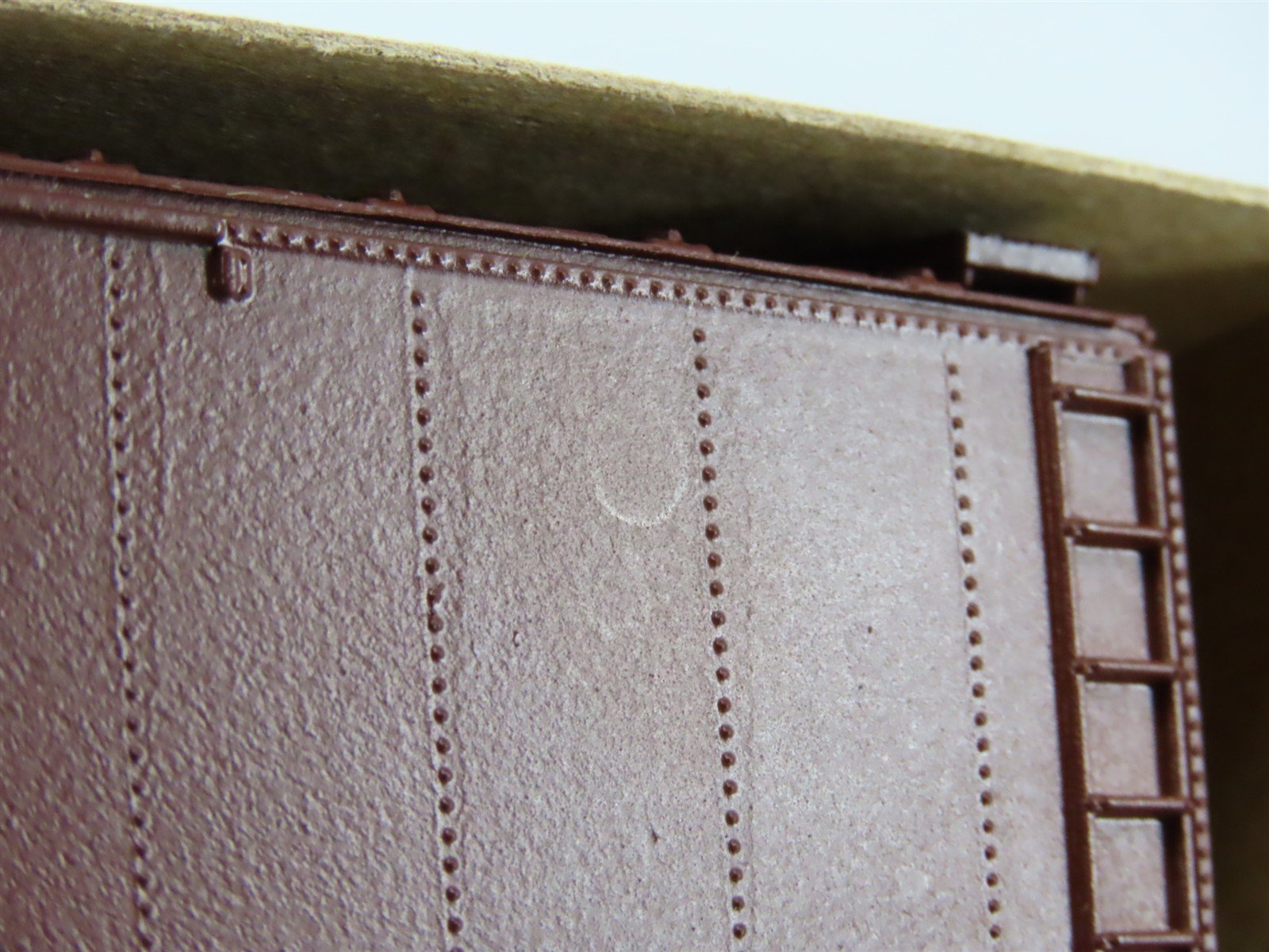 HO Scale Roundhouse Kit 1250 Undecorated 50' Plug Door Box Car