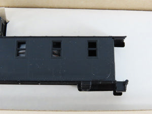 HO Scale Roundhouse Kit 3491 Undecorated 3-Window Cupola Caboose