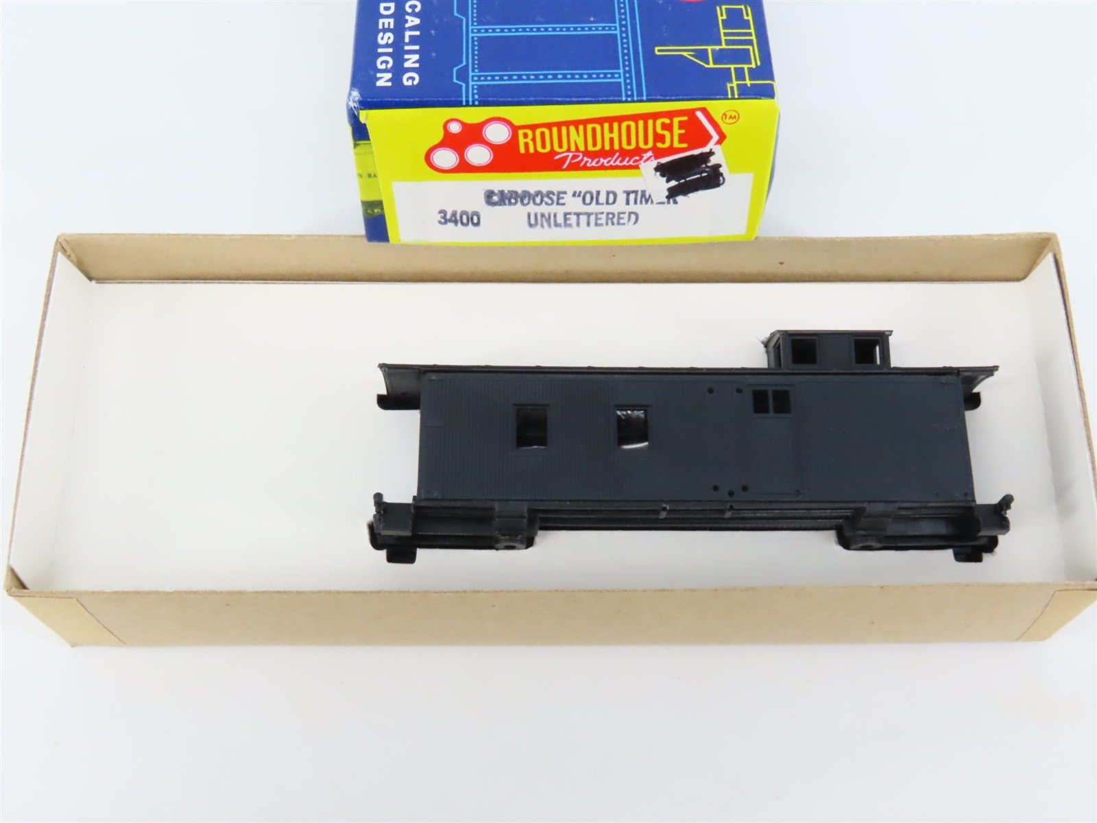 HO Scale Roundhouse Kit 3400 Unlettered Old Timer Cupola Caboose
