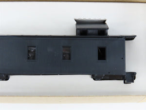 HO Scale Roundhouse Kit 3440 Undecorated 3-Window Cupola Caboose