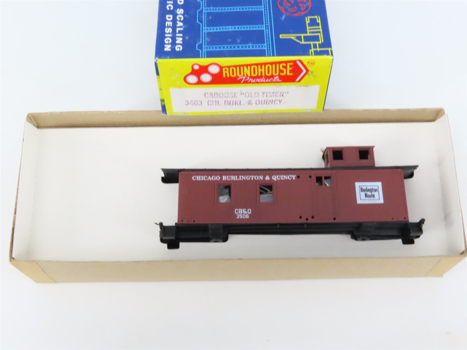 HO Scale Roundhouse Kit 3403 CB&Q Burlington Route Old Timer Caboose #2506