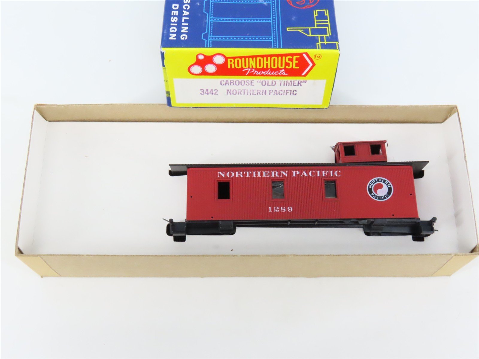 HO Scale Roundhouse Kit 3442 NP Northern Pacific Old Timer Caboose #1289