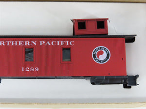 HO Scale Roundhouse Kit 3442 NP Northern Pacific Old Timer Caboose #1289