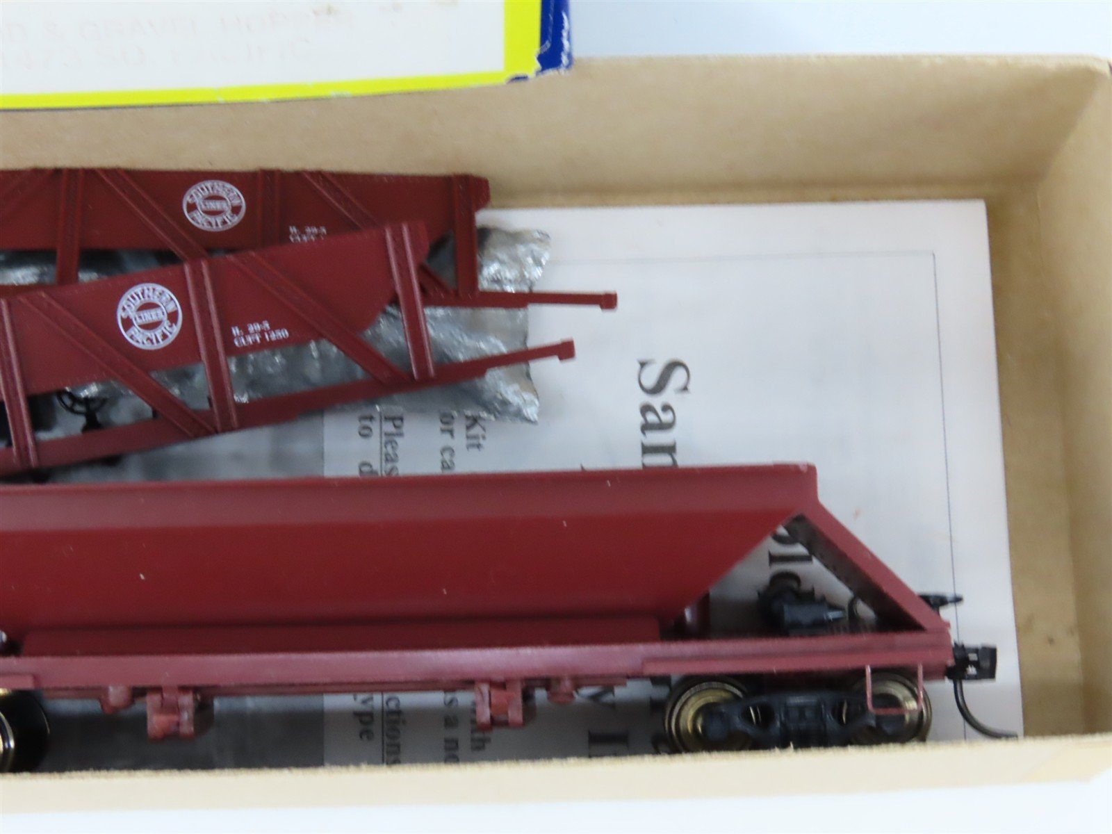 HO Scale Roundhouse Kit 1473 SP Sand & Gravel Hopper #4322 Partially Assembled