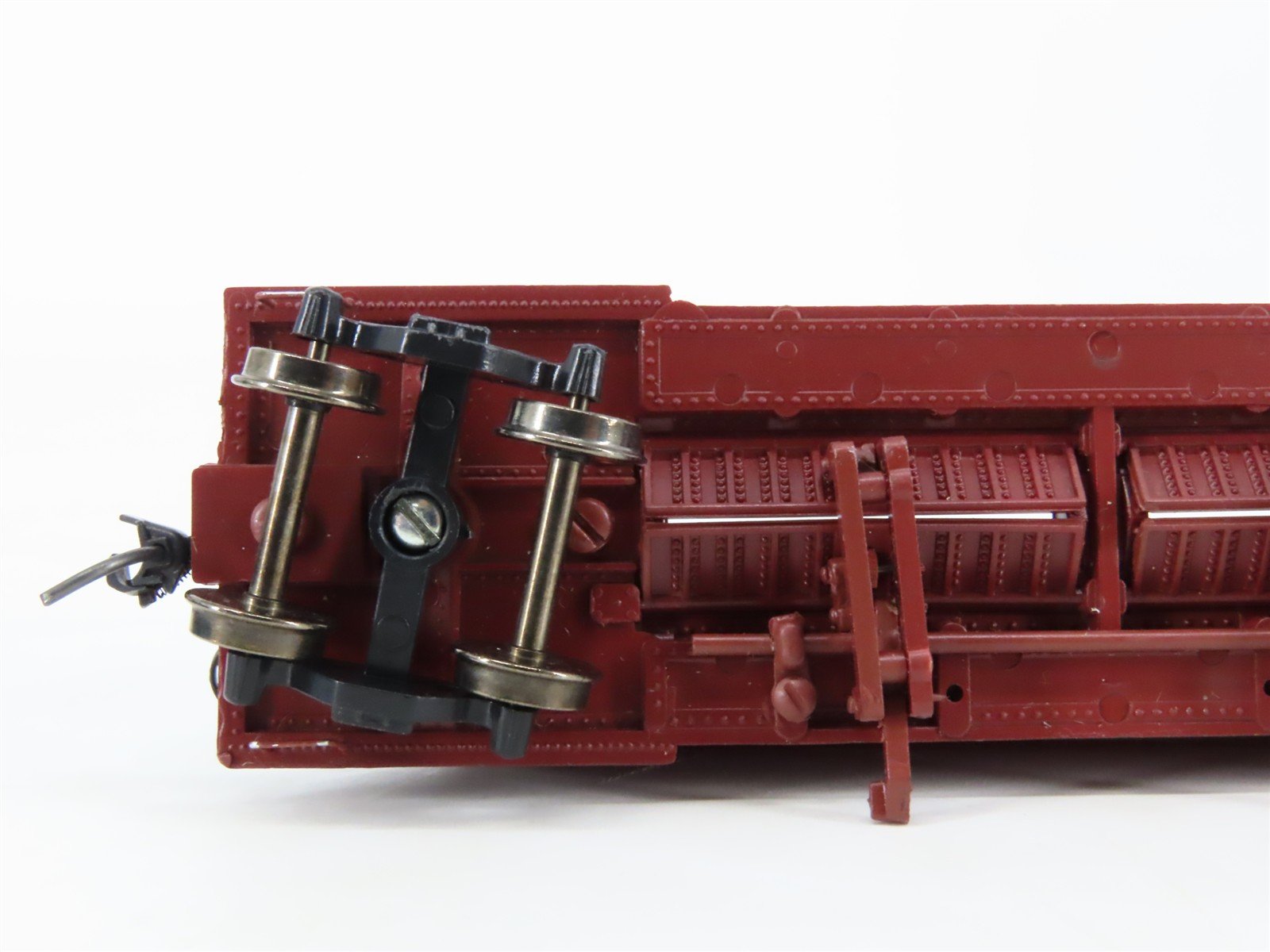 HO Scale Roundhouse Kit 1473 SP Sand & Gravel Hopper #4322 Partially Assembled