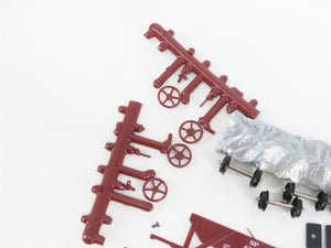 HO Scale Roundhouse Kit 1473 SP Sand & Gravel Hopper #4322 Partially Assembled