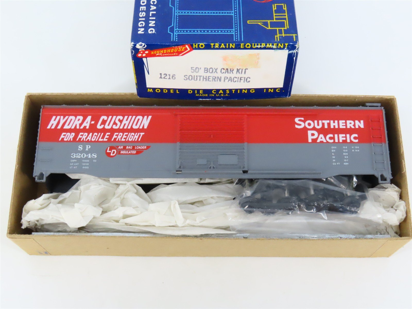 HO Scale Roundhouse Kit 1216 SP Southern Pacific 50' Single Door Box Car #32048