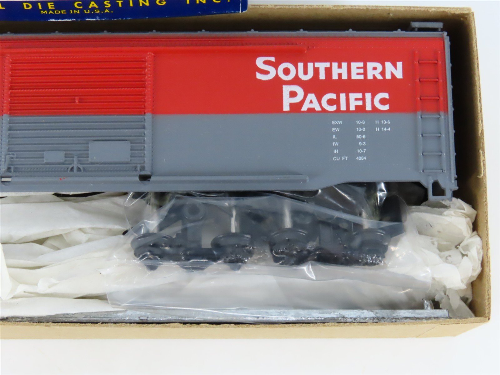 HO Scale Roundhouse Kit 1216 SP Southern Pacific 50' Single Door Box Car #32048