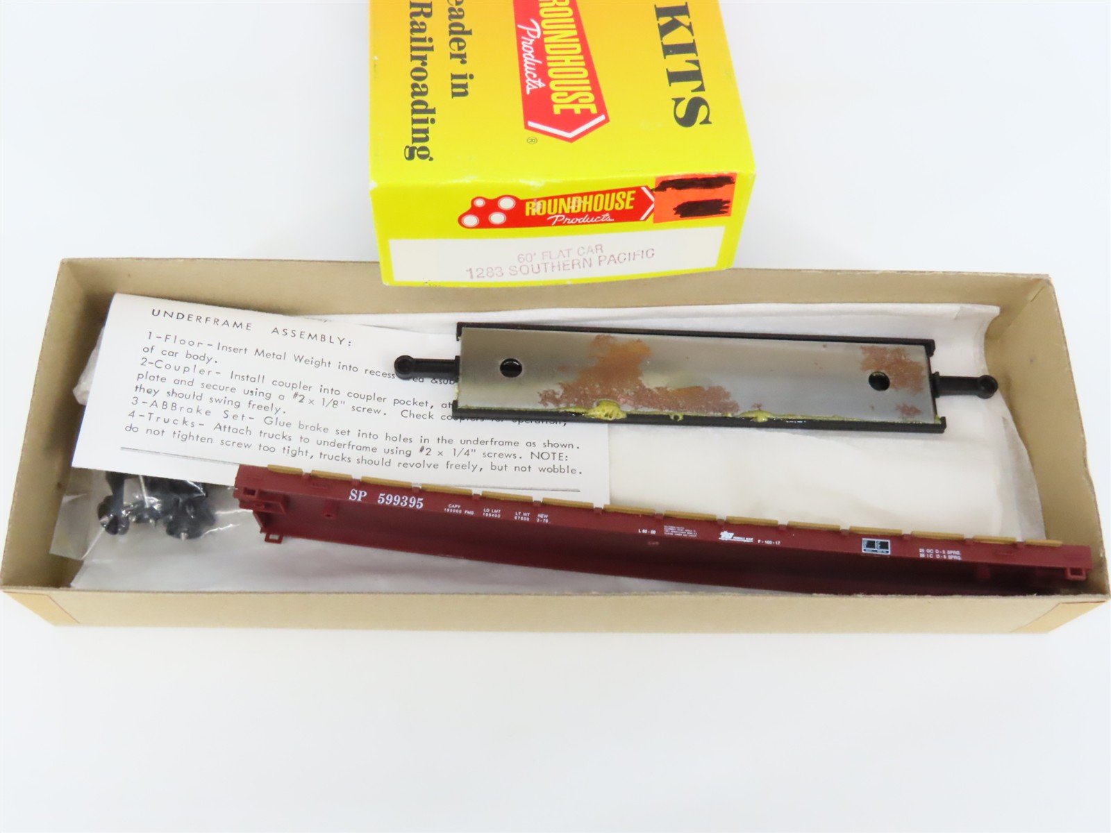 HO Scale Roundhouse Kit 1283 SP Southern Pacific Railroad 60' Flat Car #599395