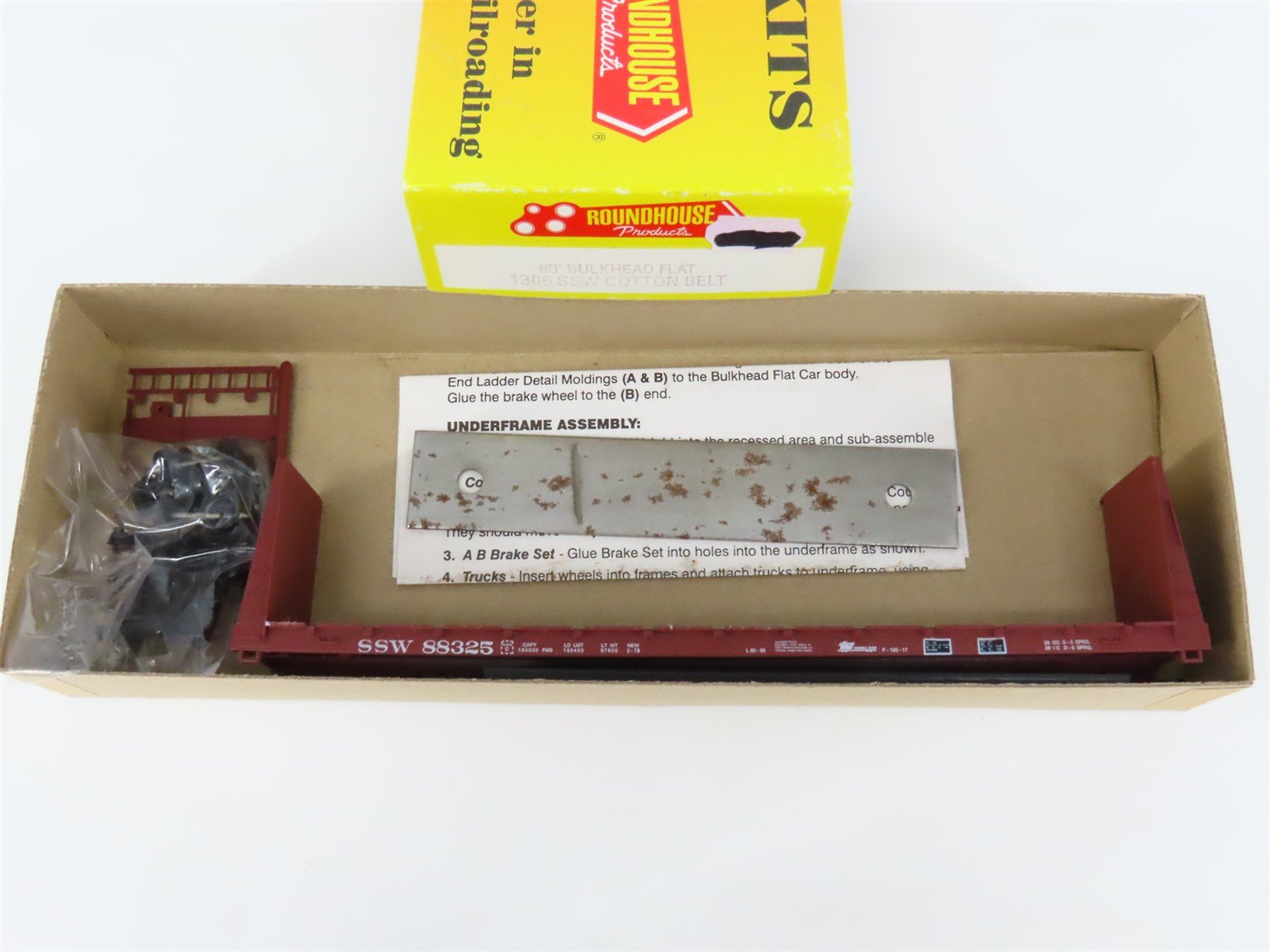 HO Scale Roundhouse Kit 1306 SSW Cotton Belt 60' Bulkhead Flat Car #88325