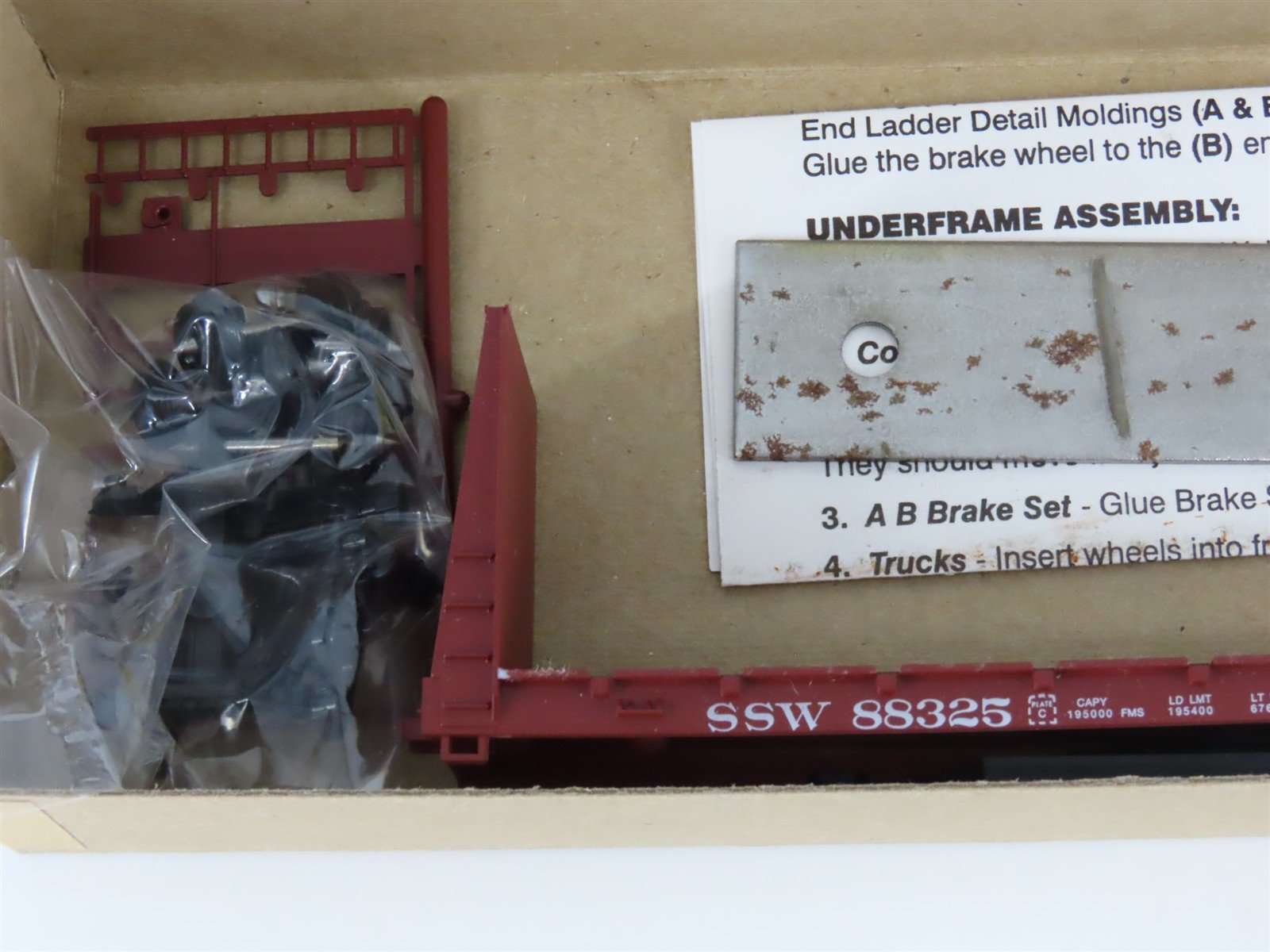 HO Scale Roundhouse Kit 1306 SSW Cotton Belt 60' Bulkhead Flat Car #88325