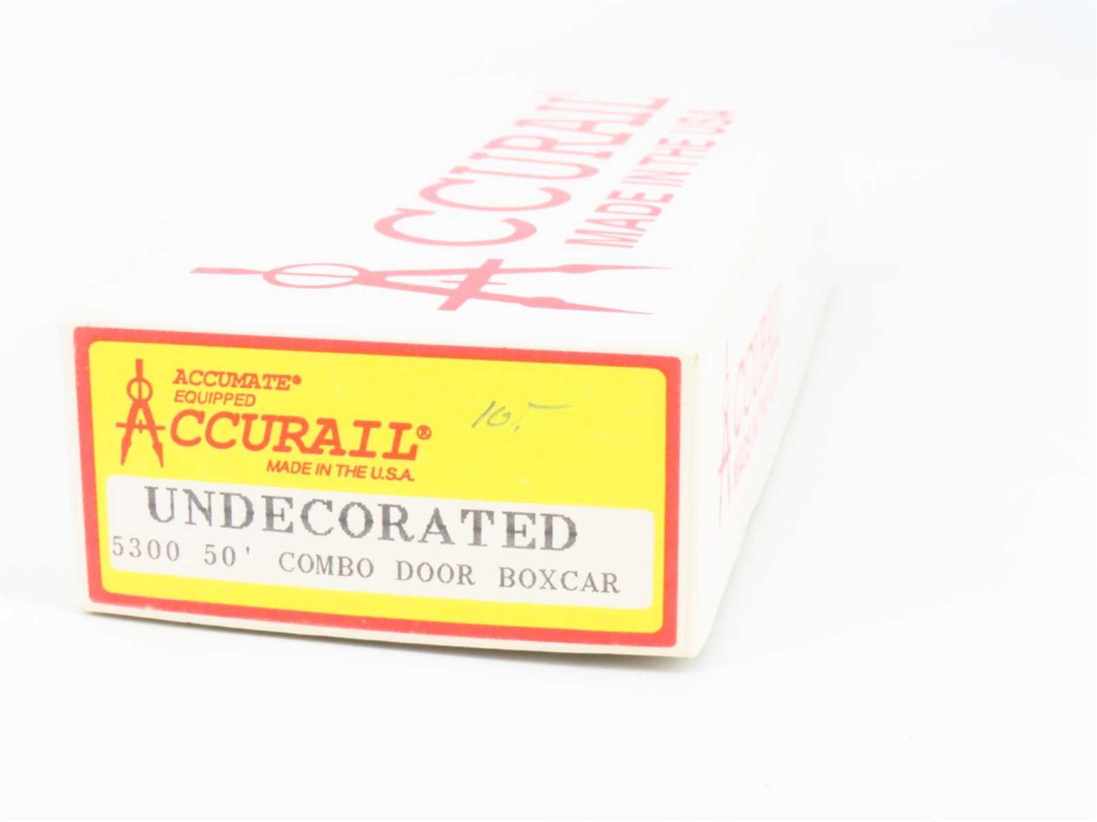 HO Scale Accurail Kit 5300 Undecorated 50' Combination Door Box Car