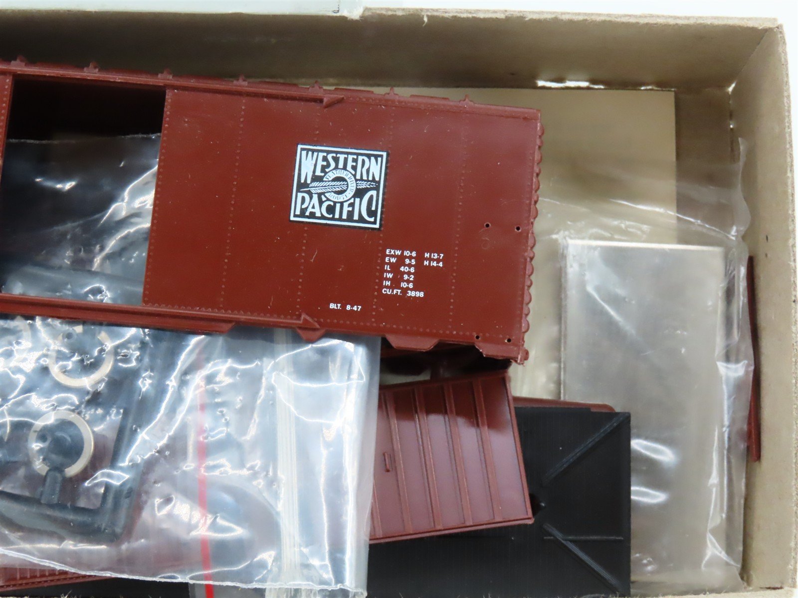 HO C&BT Shops Kit WP Western Pacific Feather 40' Single Door Box Car #20590