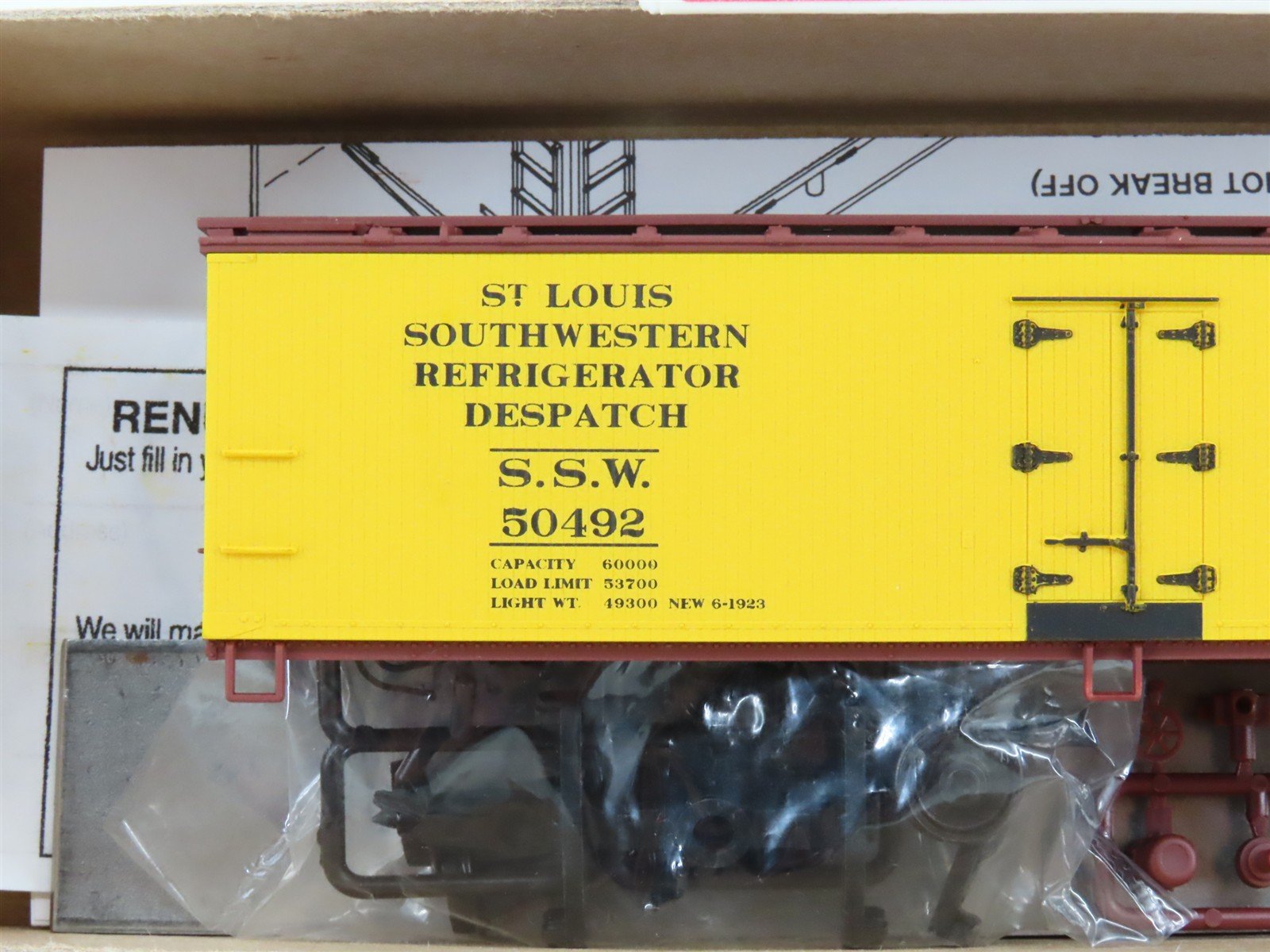 HO Scale Accurail Kit 4828 SSW Cotton Belt Route 40' Wood Reefer #50492