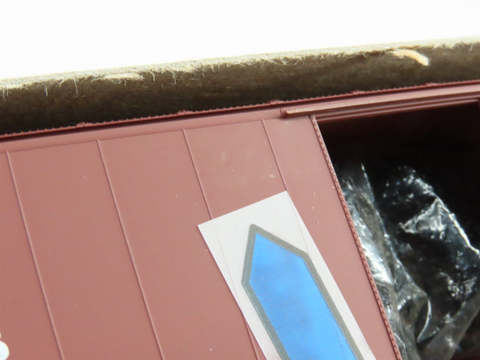 HO Scale Accurail Kit 5809 WP Western Pacific 50' Plug Door Box Car #60428